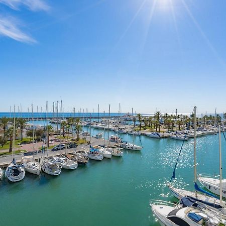 Puerto De Benalmadena Apartamento Vacacional Con Vistas Al Mar Y Yates Tres Habitaciones 2 Banos ภายนอก รูปภาพ