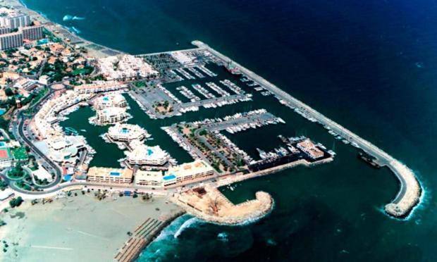 Puerto De Benalmadena Apartamento Vacacional Con Vistas Al Mar Y Yates Tres Habitaciones 2 Banos ภายนอก รูปภาพ