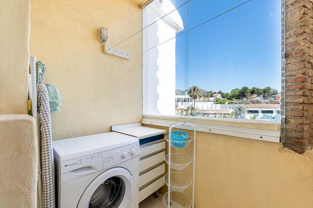 Puerto De Benalmadena Apartamento Vacacional Con Vistas Al Mar Y Yates Tres Habitaciones 2 Banos ภายนอก รูปภาพ
