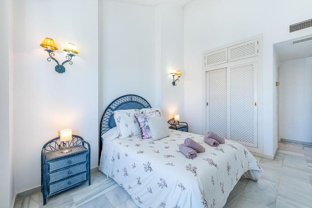 Puerto De Benalmadena Apartamento Vacacional Con Vistas Al Mar Y Yates Tres Habitaciones 2 Banos ภายนอก รูปภาพ
