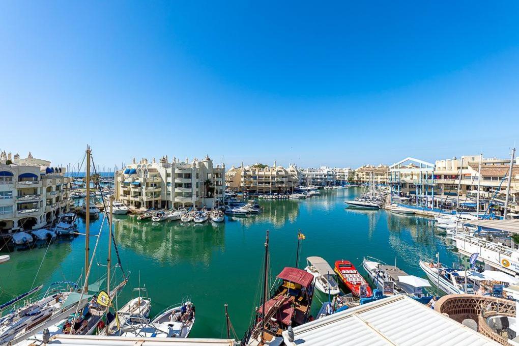 Puerto De Benalmadena Apartamento Vacacional Con Vistas Al Mar Y Yates Tres Habitaciones 2 Banos ภายนอก รูปภาพ