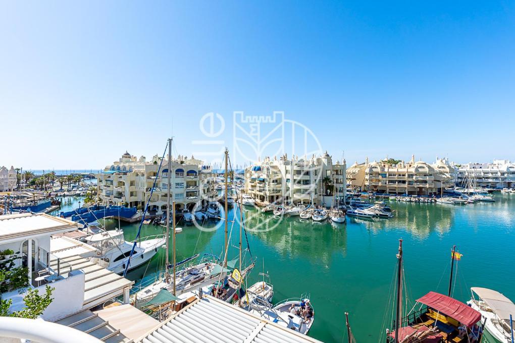 Puerto De Benalmadena Apartamento Vacacional Con Vistas Al Mar Y Yates Tres Habitaciones 2 Banos ภายนอก รูปภาพ